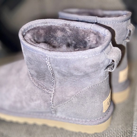 UGG Classic Short II Boots - Woman’s Brand NEW - Picture 7 of 9